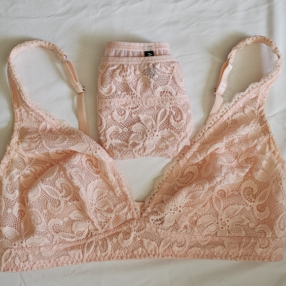 Peachy Keen Set - Picture 2 of 10